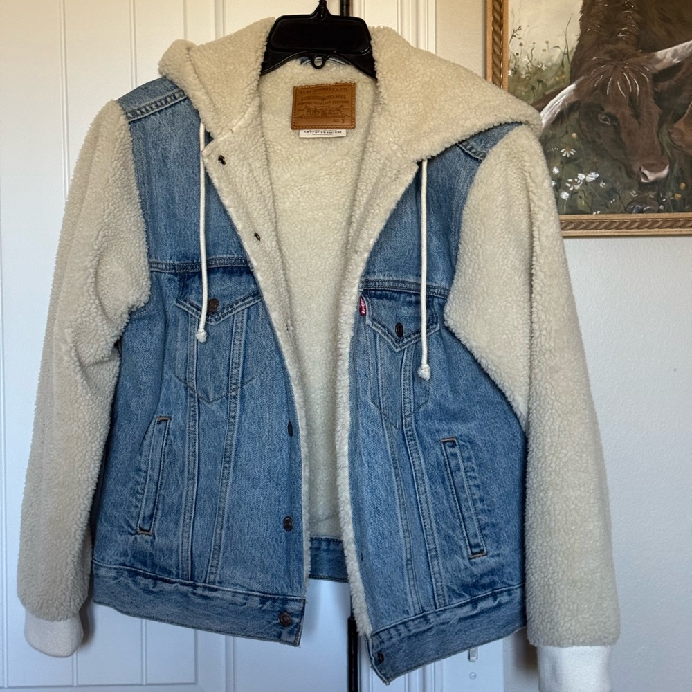 Levi's Blue Denim Jacket with Cream Sherpa